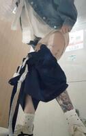 社会花腿纹身老妹