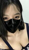 这样穿出门感觉好羞耻，还在网上送人当壁纸，被很多人盯着看1