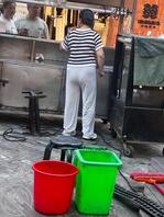 摆摊熟妇2