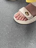 黄裙子