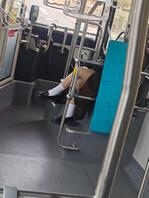 坐公交拍到的腿，感觉好骚啊