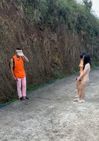 【露出专题】捆绑住两个骚逼的双手，在山野全裸露出（第二期）0