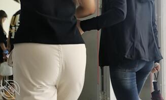 偷拍大屁股，大家觉得哪个后入最爽 评论一下2