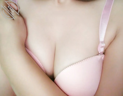 大龄处女反差婊,女儿的嫩逼,等爸爸来开0