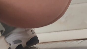 厕拍女大（转载）