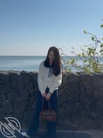 看我堂妹平时也没上班，怎么有钱到处去玩，平时看着挺单纯的0