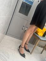 短裙丝袜骚比女同事1