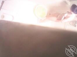 摄像头偷拍人妻洗澡2