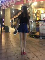 跟拍餐厅遇到的高跟少妇，这穿搭真骚 看硬了 趁门口等人偷拍正面差点被发现2