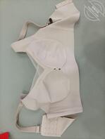 老妈的内衣有没有和我一样喜欢射妈妈内衣的