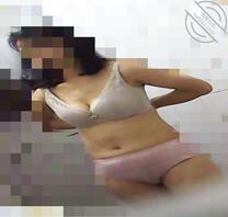 偷拍舅妈洗澡