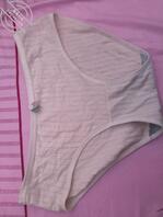 求助海角的朋友们，我很喜欢我妹妹 ，我该怎么做才能舔到我妹妹的嫩尻0