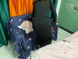 【真实乱伦】禽兽儿子宿舍内强奸母亲乱伦老A82