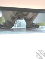 原创厕拍露脸，美丽的小姐姐没想到逼毛这么长！反差的感觉！2