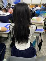 女粉投稿：学校偷拍，学生就是嫩啊0