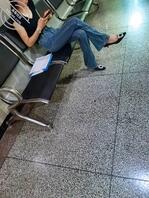 美女一枚大家看看有没有穿丝袜1