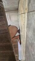 厕拍，不知道看见我拿手机拍她大黑笔没