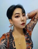 在旧电脑里发现前嫂子的露奶私照2