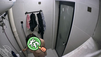 [原创6]盼了几天的摄像头收到后第一时间偷拍妈妈洗澡，结果翻车了2