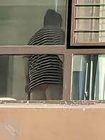 偷拍对面楼换衣服，拉窗帘1