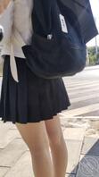 路边街拍等红灯的母狗大学生，不知道穿着 JK 又去和哪个金主爸爸约炮2