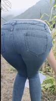 村里的骚逼婶婶，好想顶她屁股哦，你们想吗？1
