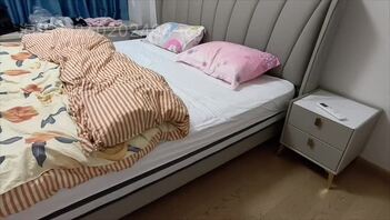 39.炮机再现，看见妈妈玩炮机忍不住加入，妈妈一边被炮机操一边吃我的鸡巴