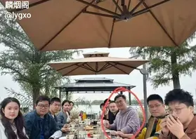 吴江平望行长姚力 灌醉女员工给客户3P 视频流出！1