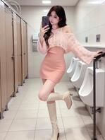 【海角原创】225晚饭后带着姐姐户外找刺激，闯入商场公厕大胆开操2