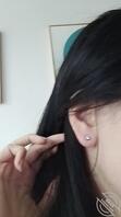 女儿今天打了个耳洞