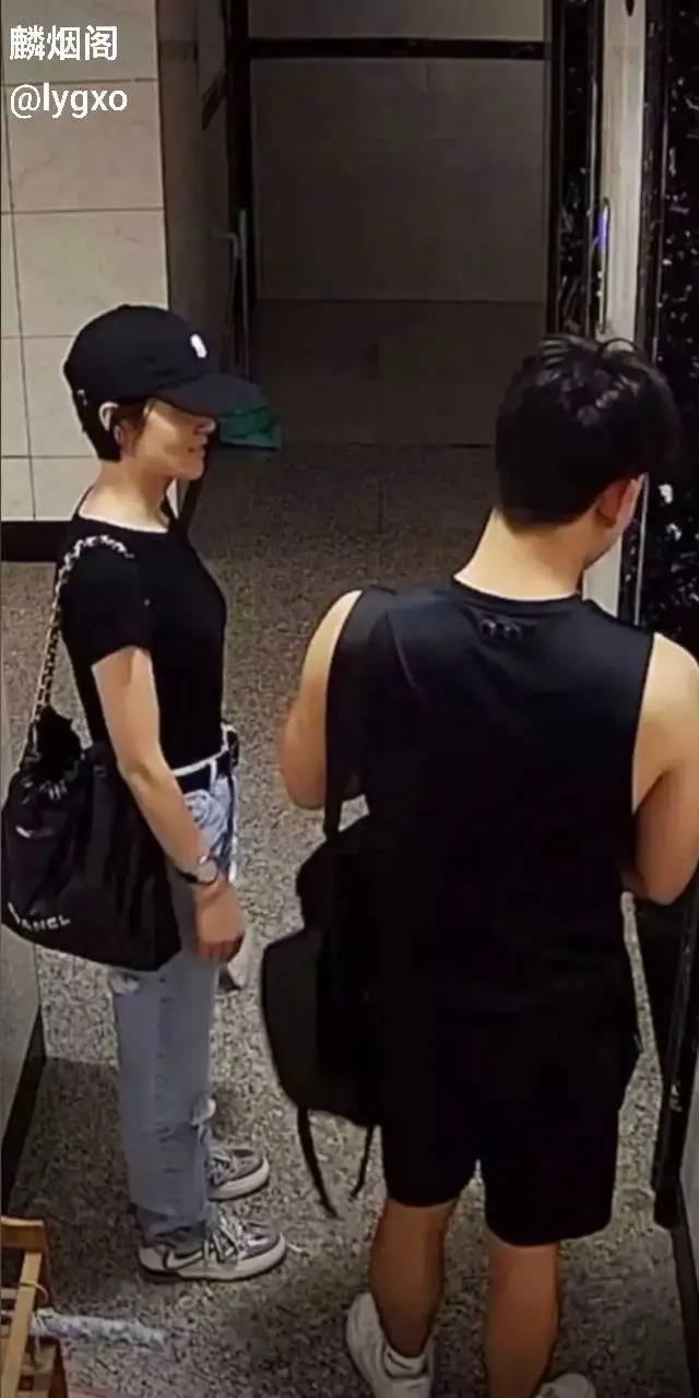 抖音44万网红人妻出轨健身教练