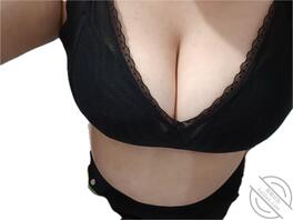 分享我的乳房给陌生人看2