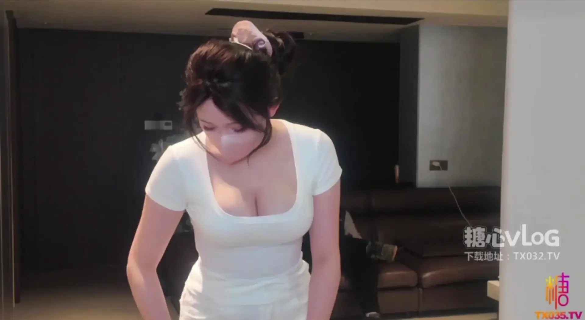 极品爆乳御姐 星野兔 经典漫改 《与公公同居性爱录》为了家庭献身甜美肉体