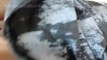 应粉丝要求继续更新评论过百更新我老婆被单男爆操的视频大家多多评论