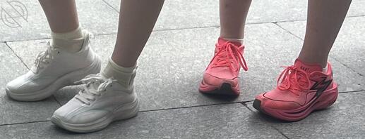 听说发偷拍袜子会火（持续更新）1