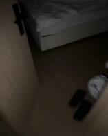 偷偷溜进姐姐房间
