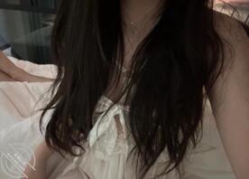 已婚人妻，工作时间脱内裤漏出。少妇欲望强烈，谁喜欢？2