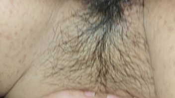 怼在逼上拍摄代入感极强，每次抽出来都能看尿道口