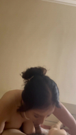 搞定大奶少妇同事欲望很大，很喜欢给我口的受不了