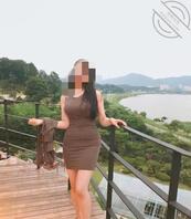 妈妈被拉倒公共厕所给人口交2