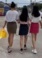 05年的堂妹以前她问我有没有啪啪过，是不是很久以前就做过了，等我搞到了，2