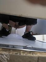 厕拍大骚逼，没能收脸