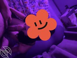 00后淫妻互看分享照片视频，寻喜欢拍摄轻微sm的同好朋友