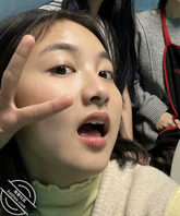 油脸盯榨甜妹张妤