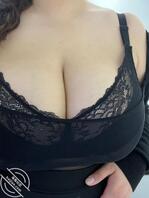 喜欢大奶还是肥臀 