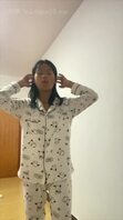 感谢大家的支持，看大家这么热情，发个免费极品反差萝莉学妹黑丝换装，非常骚