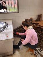 堂妹喝醉了给我打电话让我接她，这么好的机会没下手感觉好亏啊