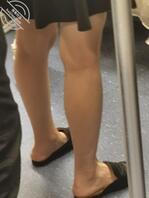 地铁骚腿骚脚