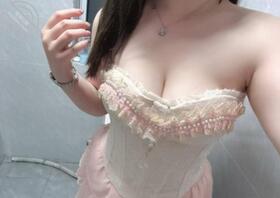 大奶学妹，想被哥哥揉胸 操小穴，清纯的我实际上内心很反差很空虚寂寞