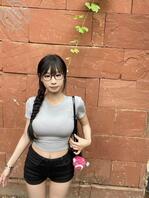 本人投稿：我叫张研，大三D杯喜欢被评价。挑刺激的评价给叔叔们解决生理需求